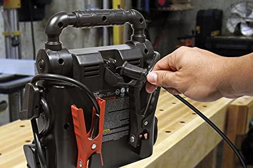 Stanley 600 amp starter with flashlight — photo 5